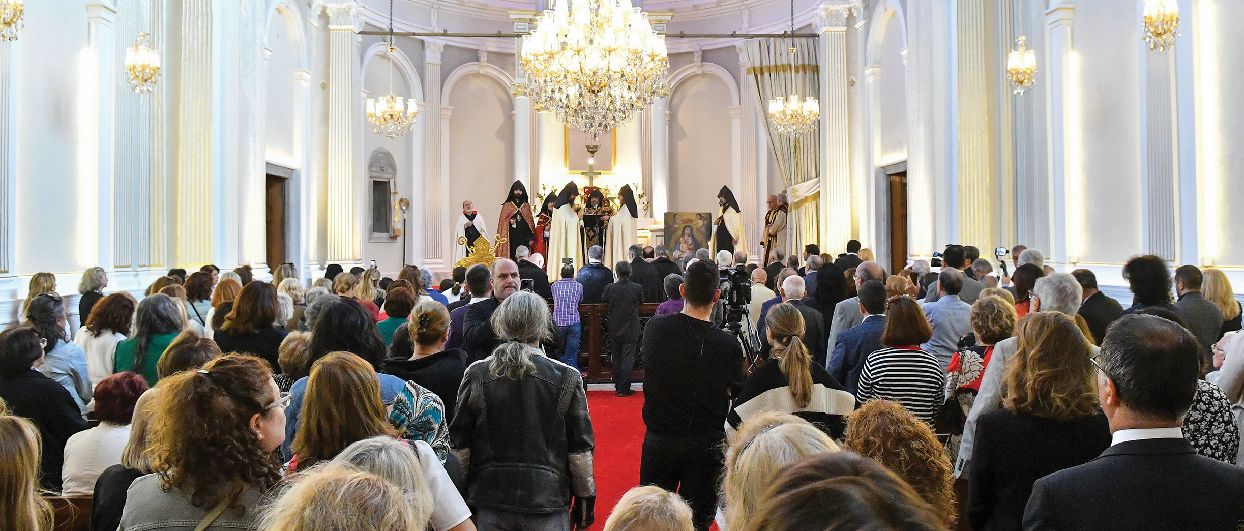 Kuzguncuk Kilisesi görkemli bir törenle açıldı